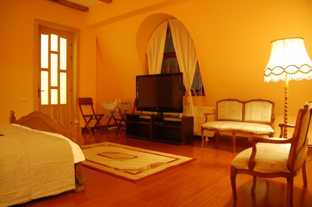 Hotel Boutique By 3*